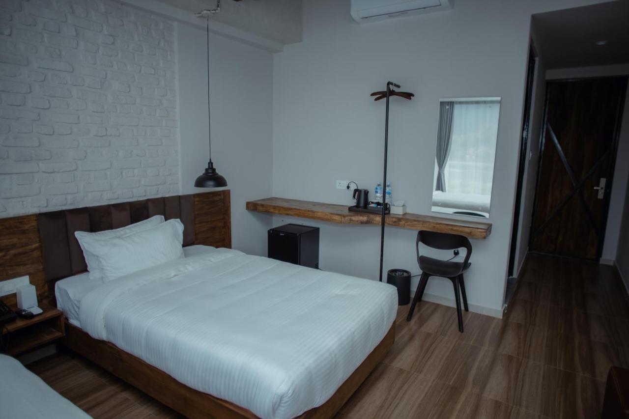 Jade City Hotel Pokhara Eksteriør bilde