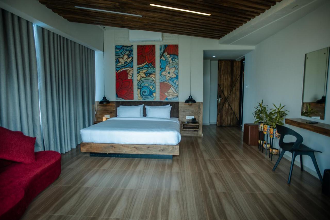 Jade City Hotel Pokhara Eksteriør bilde
