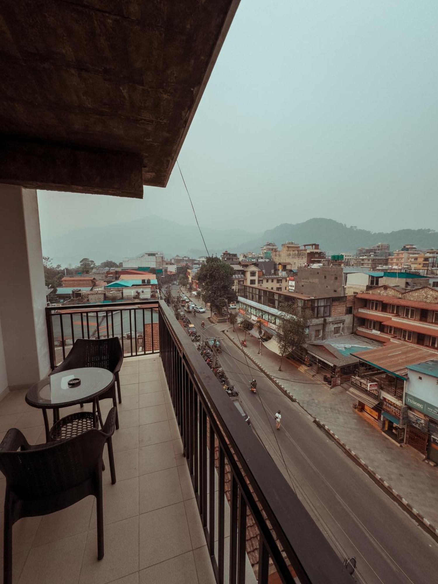 Jade City Hotel Pokhara Eksteriør bilde