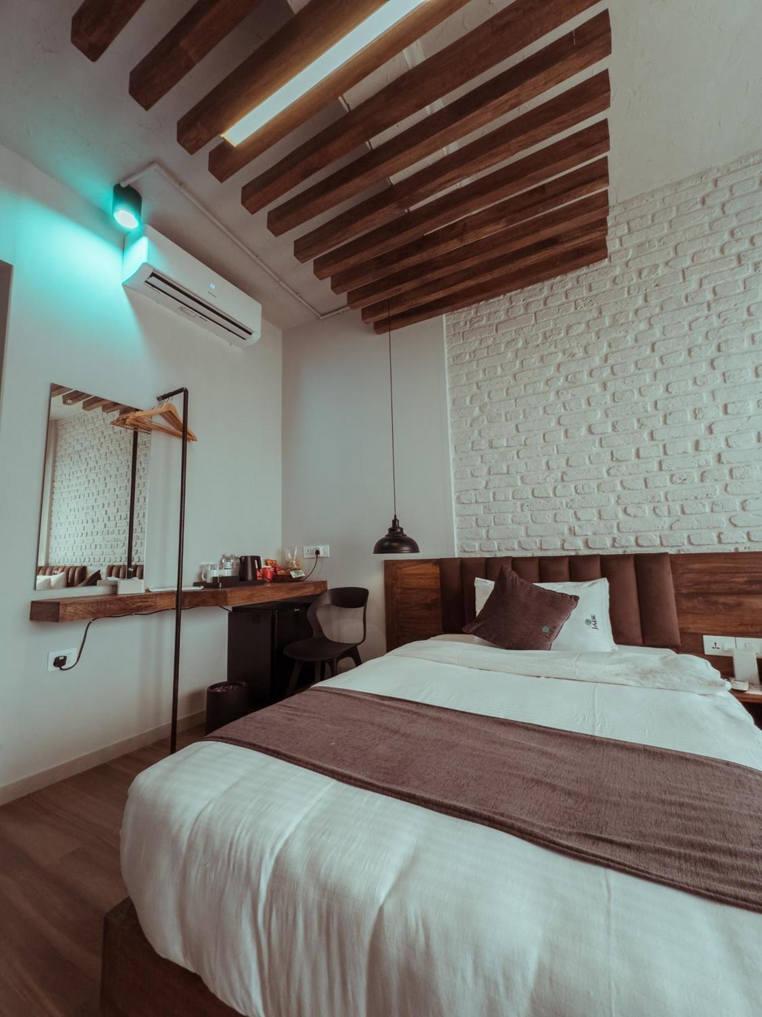 Jade City Hotel Pokhara Eksteriør bilde